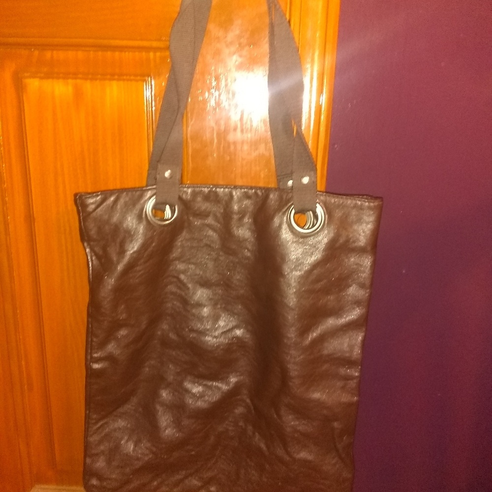Brown tote